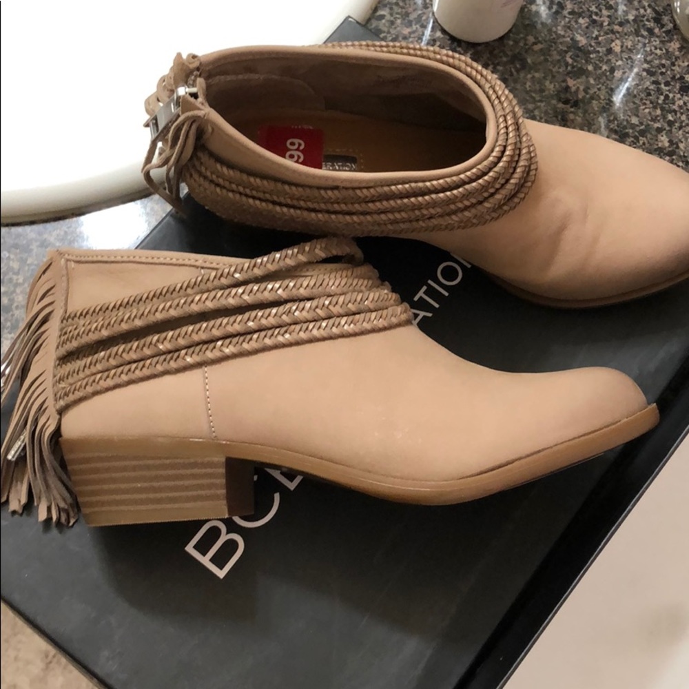 Never worn BCBG shortie cowboy booties
